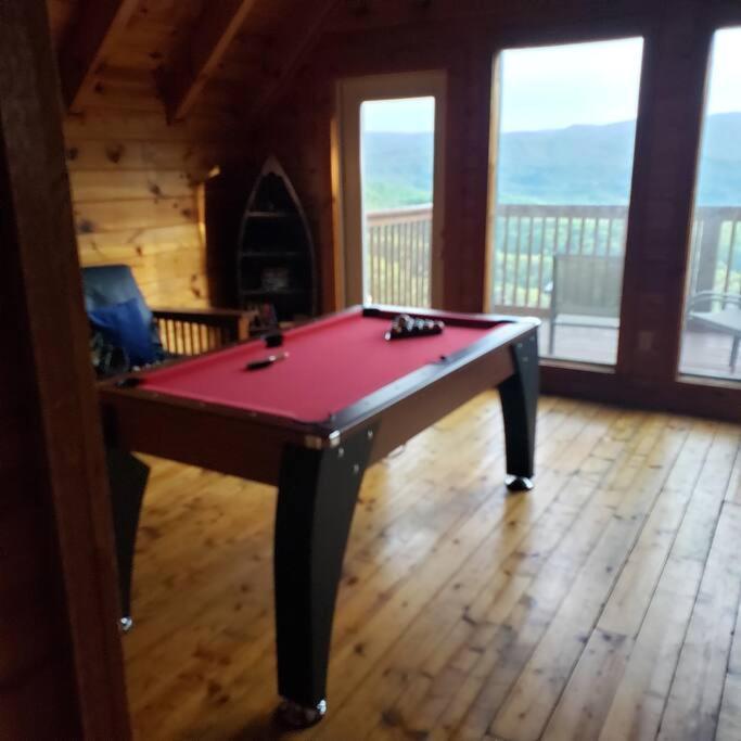 Ferienhaus Yogi's Den: Breathtaking Views! 3 Min To Dollywood, On 1 Acre!