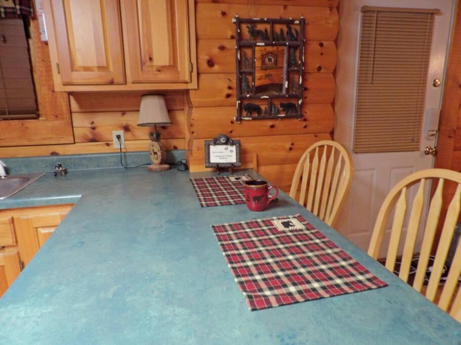 Ferienhaus Yogi's Den: Breathtaking Views! 3 Min To Dollywood, On 1 Acre!