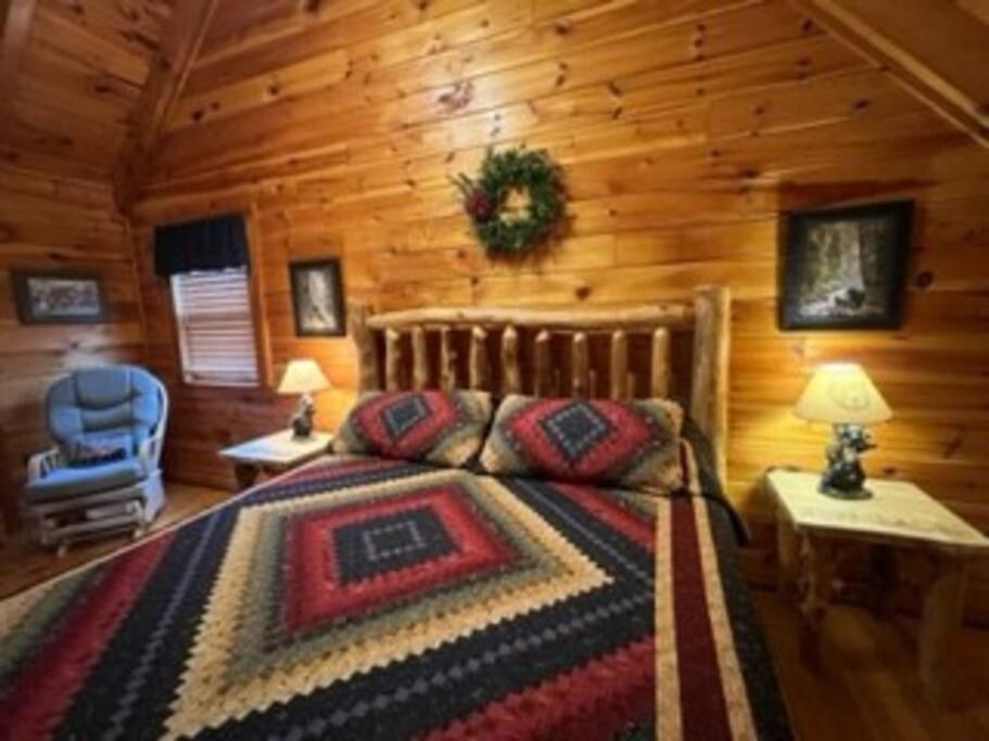 Ferienhaus Yogi's Den: Breathtaking Views! 3 Min To Dollywood, On 1 Acre! *